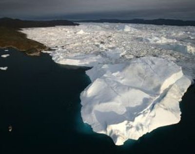 Iceberg gigante à solta…