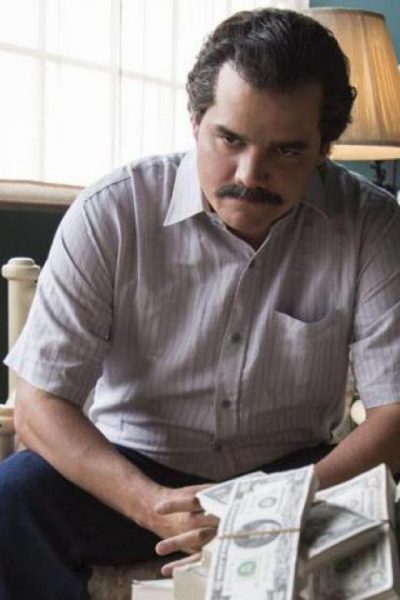 Narcos (review)